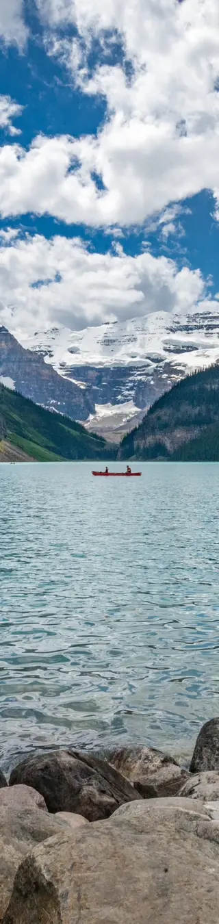 Aktiv am türkisblauen Lake Louise
